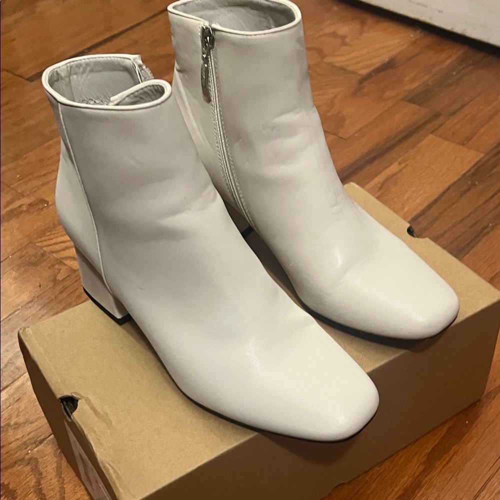 Michael Shannon Sleek White Ankle Booties